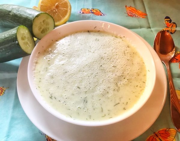 Kalte Gurken-Buttermilch Suppe für heisse Tage!